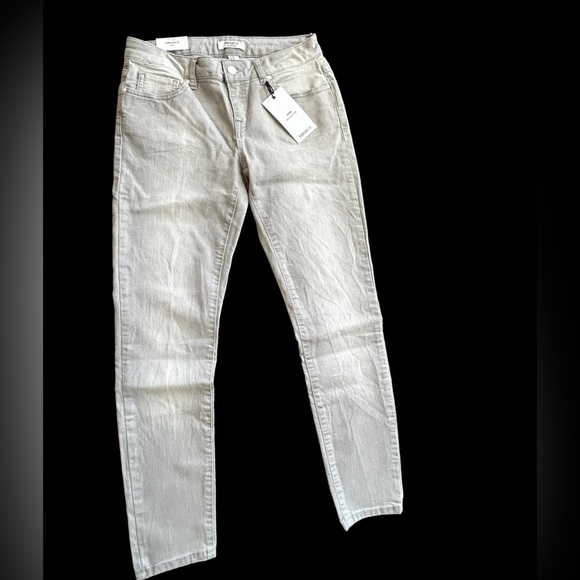𝅺Forever 21 Low Rise Ankle Women’s Jeans • NWT • Size: 28​ - Picture 5 of 12